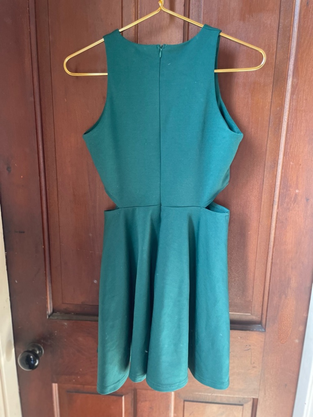 Belongsci women's small sleeveless green dress with side cutouts - Picture 5 of 6